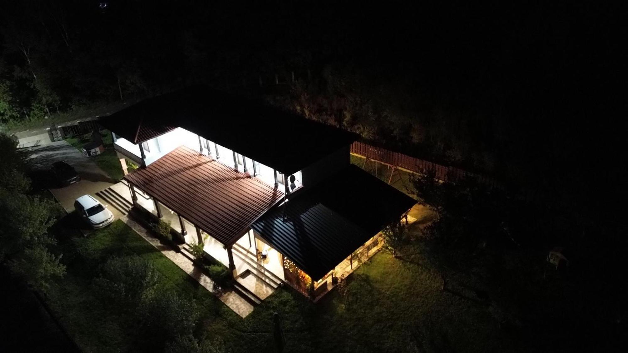 Pensiunea Emelys, Iasi Barnova Exteriör bild