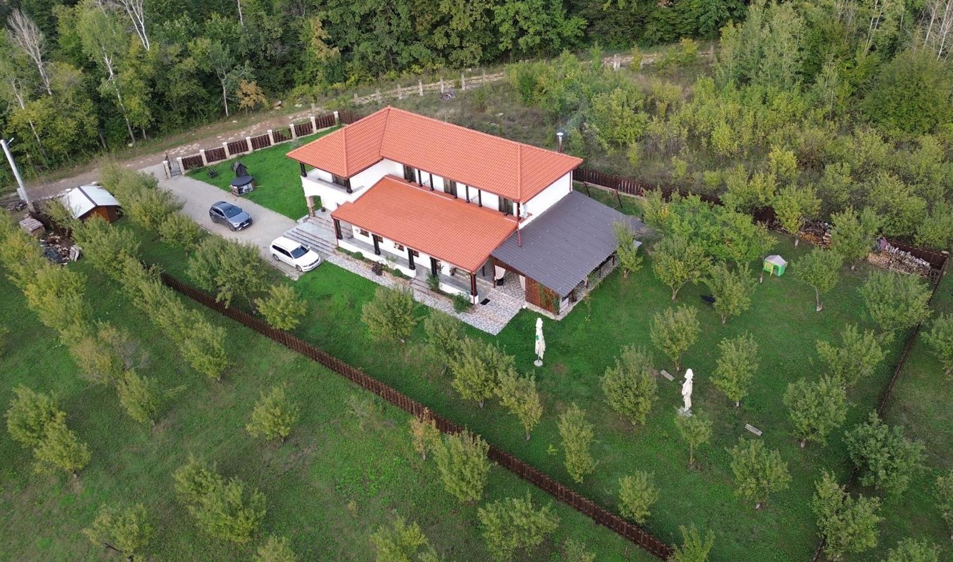 Pensiunea Emelys, Iasi Barnova Exteriör bild